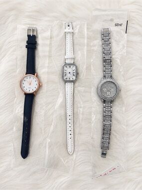 🆕 BUNDLE FASHION WATCHES 3/$10